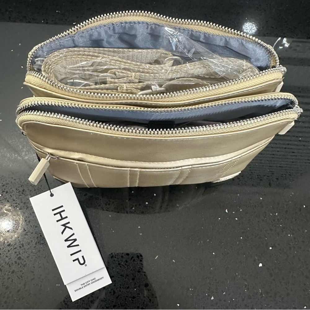 IHKWIP City Chic Double Entry Crossbody Bag NWT RFID Metallic Champagne - Picture 8 of 10